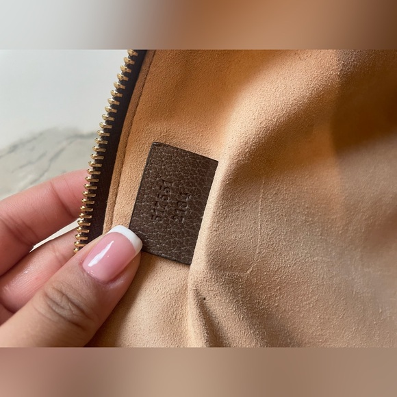 GUCCI GG Pouch - Picture 9 of 10
